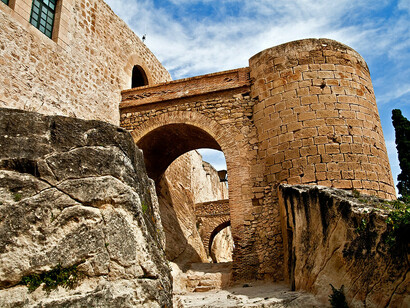Subir al castillo desde la ciudad es todo un reto para deportistas