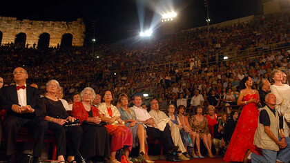 Pubblico in prima fila all'Arena di Verona