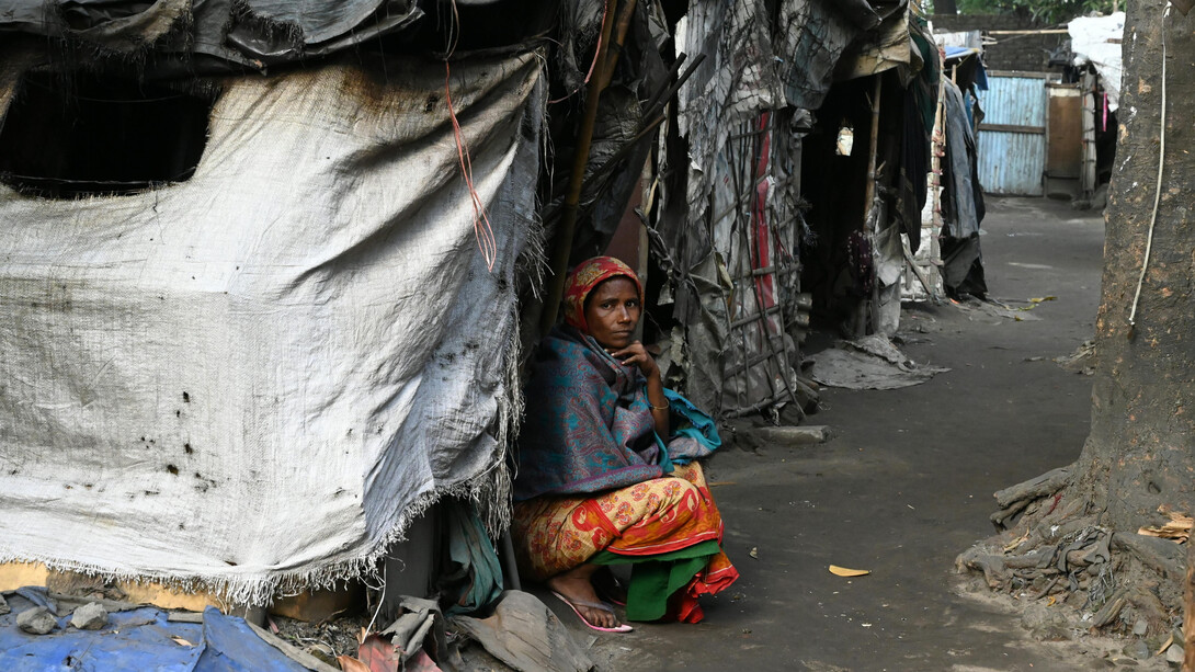 La pauvreté continuant de priver des millions d’êtres humains de dignité et de droits fondamentaux