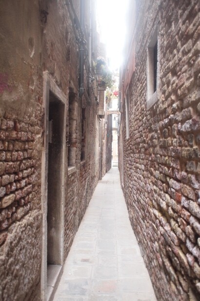 Le calli strette di Venezia