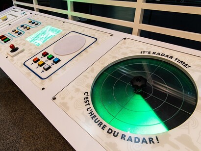Regard sur le ciel, gérer la circulation aérienne au Canada, vue d’exposition. Avec l’aimable autorisation d’Ingenium. Musée de l’aviation et de l’espace du Canada