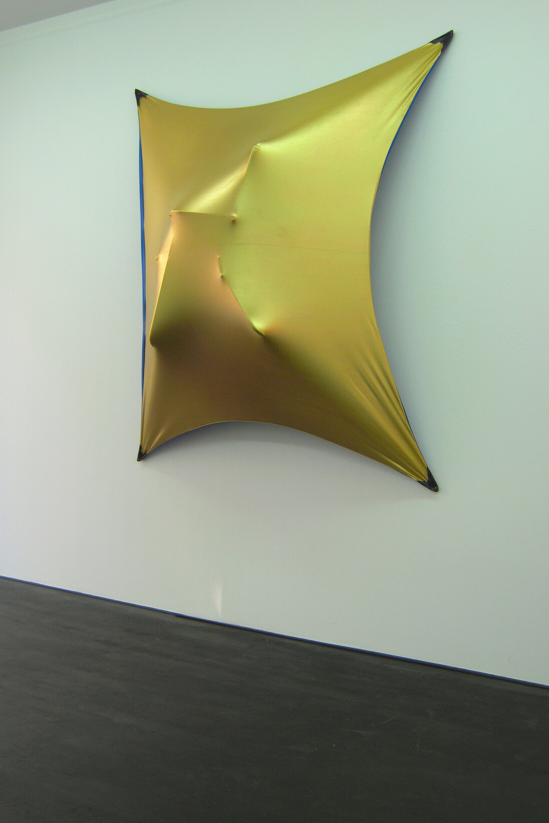 Martín Mele. Tensado, Lycra and Chair (2010)