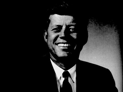 «Se puede engañar a todos, poco tiempo; se puede engañar a unos pocos, todo el tiempo; pero no se puede engañar a todos, todo el tiempo» (JFK)