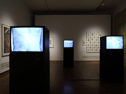 Günter Brus, Das bleiben im rahmen des unmöglichen, ausstellungsansicht. Mit freundlicher genehmigung der Neuen Galerie Graz
