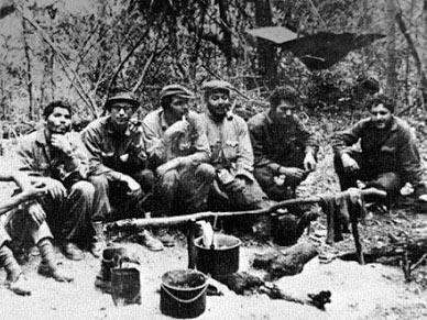 Miembros del ELN con el Che Guevara