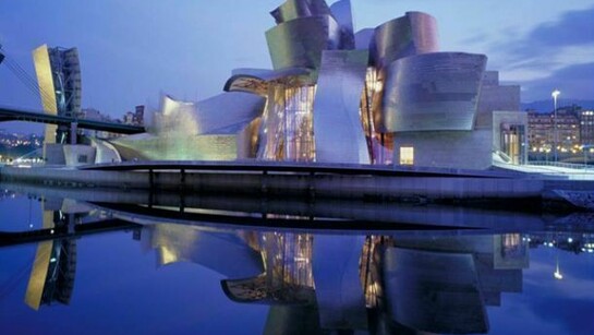 Bilbao, Guggenheim Museum (Frank O. Gehry, 1990-1997)