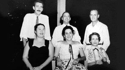 Hermanos Fernández Yépez (Francisco, Alberto y Agustín) y esposas (Bonnie, Julieta e Hilda). Colección Fernando Fernández Hingking