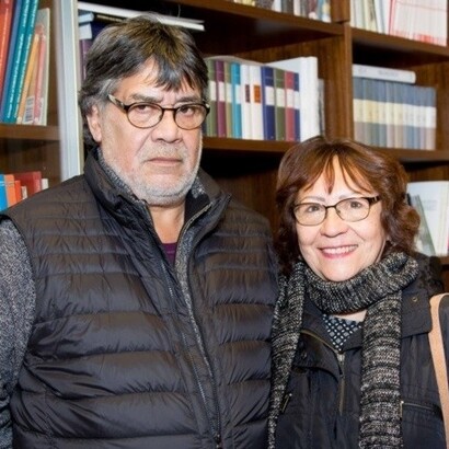 Luis Sepúlveda e la moglie Carmen Yanez. La sua vita è stata un romanzo: tra rivoluzioni, esilio e passioni, ha scritto per ricordarci di essere umani