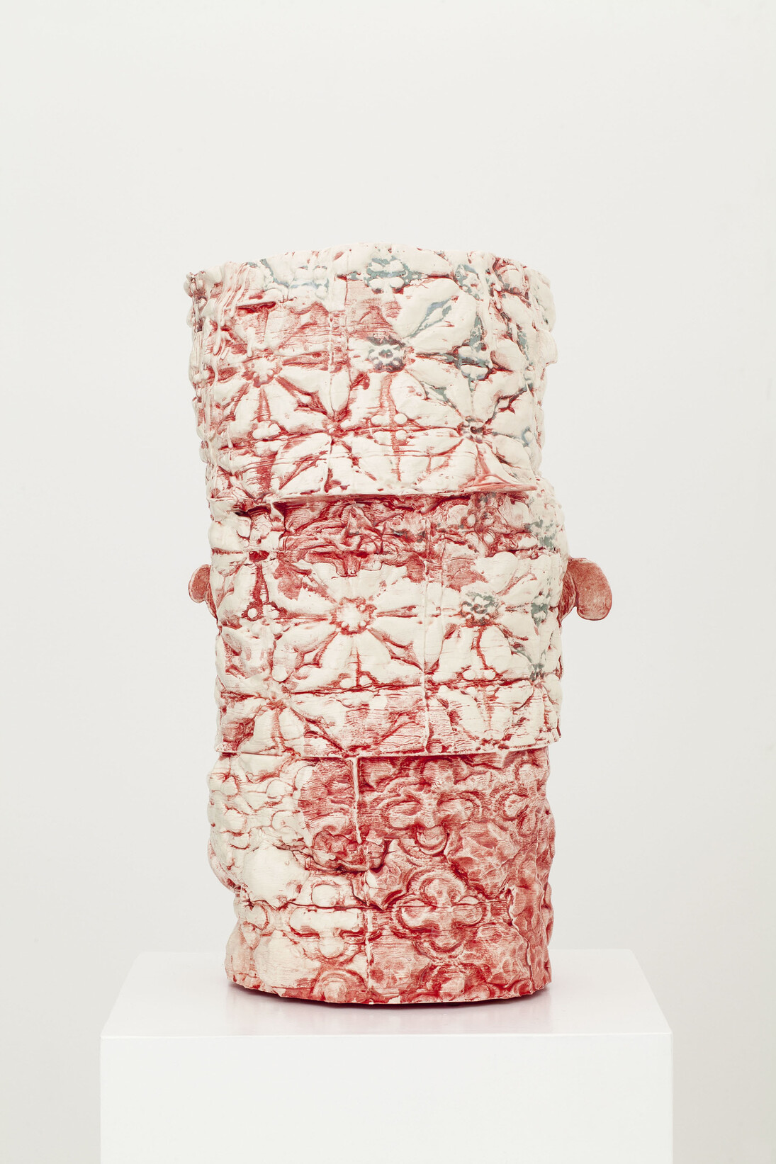 "LA FLEUR DE NOVEMBRE" (2016)
Enamelled earthenware
Height : 18 1/8 in - Width : 10 1/4 in