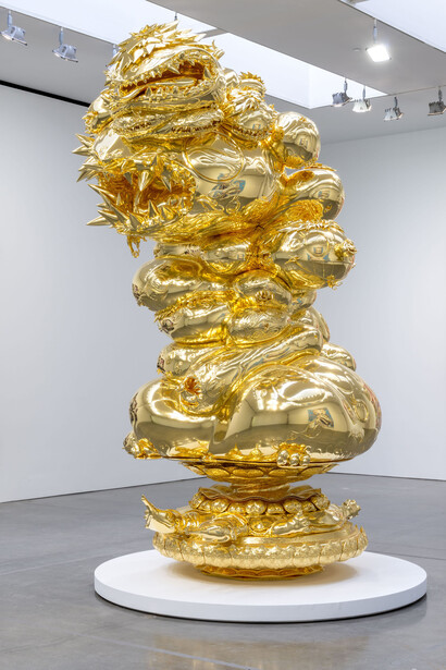 Takashi Murakami, "The Birth Cry of a Universe", 2005, Gold leaf on FRP451.3 x 268 x 302.8 cm, Courtesy: Gagosian Gallery, New York © 2005-2015 Takashi Murakami/Kaikai Kiki Co., Ltd. All Rights Reserved.