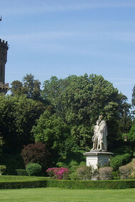 Firenze: il Giardino Torrigiani, trasformato in un parco romantico all’inglese dall’architetto Luigi de Cambray Digny