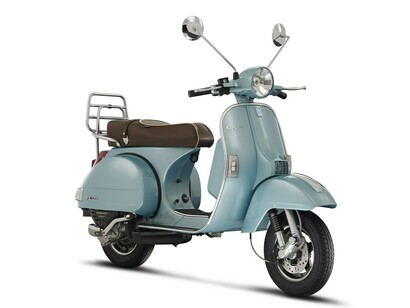 Antigua vespa celeste