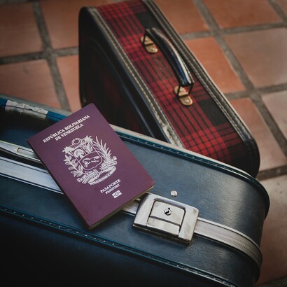 La adaptación implica aprender a vivir con recuerdos que pesan y aceptar que la realidad exige soltar lo que ya no existe para poder seguir adelante