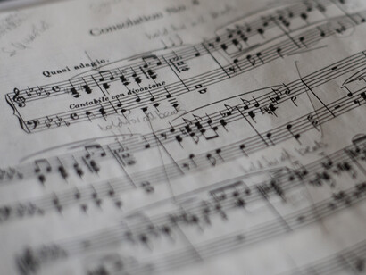 Johann Sebastian Bach teceu um intrincado contraponto, texturas complexas e técnicas virtuosas em sua música