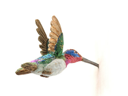 Efrain Almeida, Hummingbirds, 2014 Bronze policromático, 10 peças, 13 x 8 x 12 cm (cada), Ediçăo de 3. Photo: Eduardo Ortega, Cortesia Galeria Fortes Vilaça