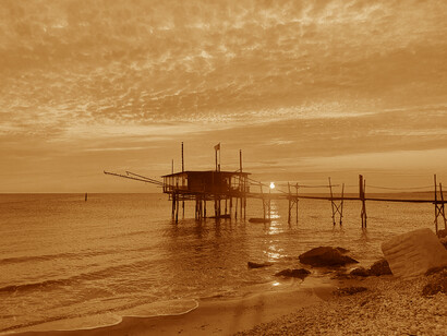 Trabocco. Paesaggio con scorci di mare