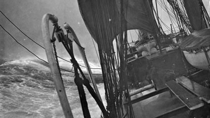 Stormy seas and mighty swells. Courtesy of German Museum of Technology