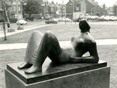 Documentation relating to the installation of Draped Reclining Figure, 1979. Image courtesy Wakefield Permanent Art Collection archive