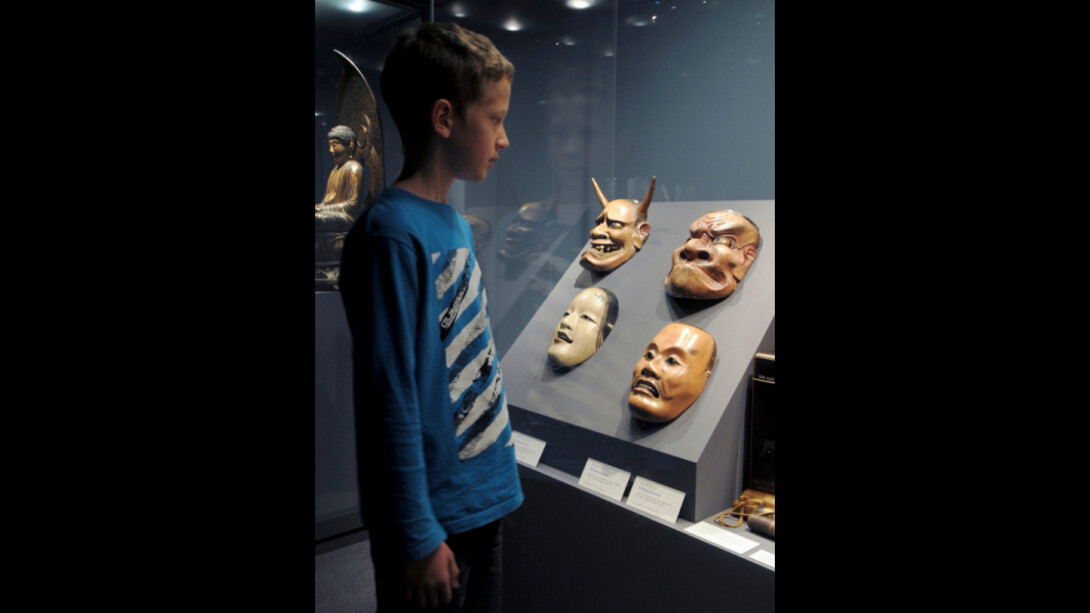 Cultures in Asia and Oceania. Courtesy of Bernisches Historisches Museum