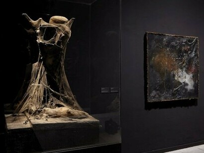 Bruce Conner, Exhibition view. Courtesy of Museo Reina Sofía