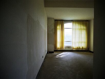 Curtain 1