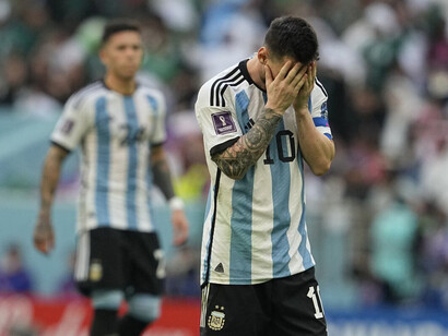 Lionel Messi durante el partido Argentina-Arabia Saudí en la Copa del Mundo de Catar