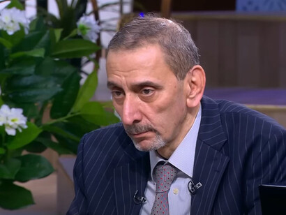 In this rare moment, Ziad Rahbani shares the spotlight with his mother, the legendary Fairuz