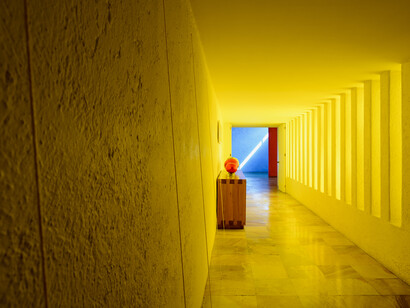 Untitled (Six-part Leaning Construction), 2002
Chrome yellow acrylic yarn. Situational dimensions: spatial relationships established by the artist