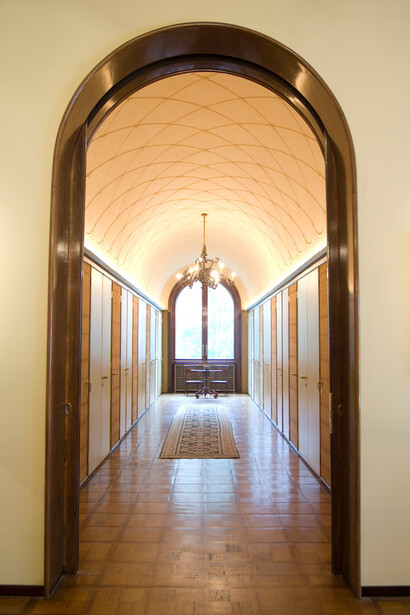 The Upstairs Gallery