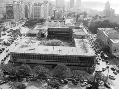 Demolição do Mercado do Kinaxixe, 2008.