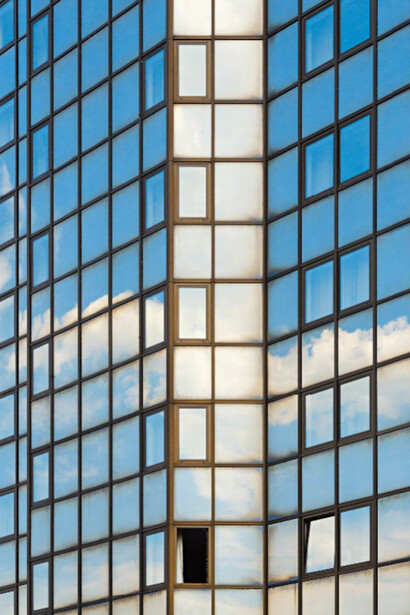 Andrea Grützner, Untitled, from the series "Das Eck" 1, 2016. Courtesy of Galerie Kornfeld