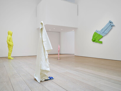 Erwin Wurm, Double dream, exhibition view. Courtesy of Lehmann Maupin