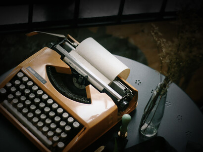 Maquina de escribir antigua