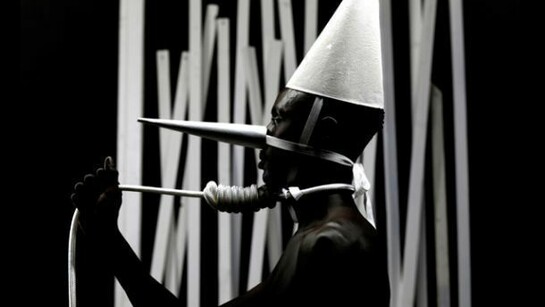 Raffaello De Vito, “Selfmade” 2005/2011 Stampa Lambda Colorprint su carta fotografica verniciata lucida e alluminio 80x80 100x100 cm edizione 1/7