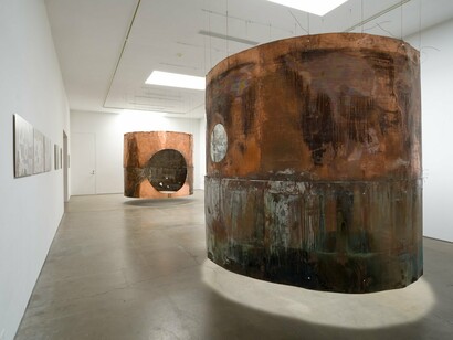 Lauren Bon, Concrete is fluid, exhibition view. Courtesy of Honor Fraser Gallery