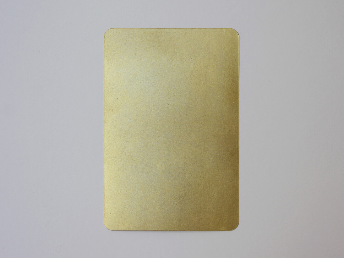 Stéphanie Saadé, "Golden Memories", 2014, ancienne photographie, feuille d’or, éd. unique + 2ea, var. n°2/5, 10 x 15 cm, courtesy of galerie anne barrault