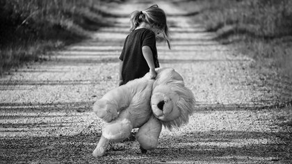 Beende die Gewalt, bevor sie uns beendet