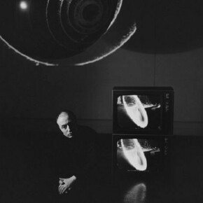 Aldo Tambellini in simultaneous TV environment, Photo: Rodriguez-Rispoli