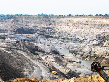 Disrespect not the earth - extractive industry like coal mining, Maharashtra, India, is ecological madness © Ashish Kothari