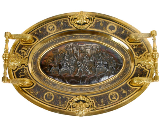 Bandeja damasquinada y repujada realizada en el Taller Artístico de la Fábrica de Armas de Toledo - Año 1801