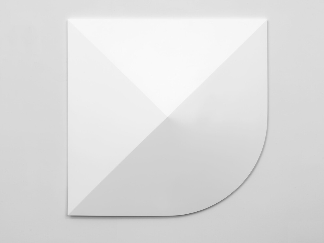 Andreas Christen, Monoform, 1959/60, Ex. unique, Polyester sprayed white, 99 x 99 x 14 cm / 38 1/3 x 38 1/3 x 5 1/2 inches, Courtesy Massimo De Carlo London/Milan, Photo by Todd White
