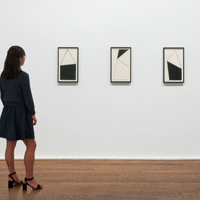 Mira Schendel, Exhibition view. Courtesy of Hauser & Wirth