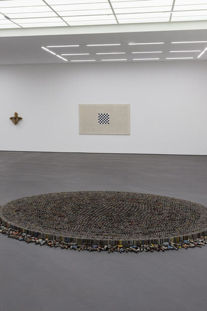 Roman Ondak, Perfect Society. Courtesy of Esther Schipper