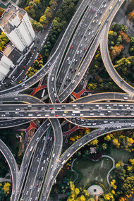 Autonomous cars use multiple sensors and artificial Intelligence to replace the human driver, but do not need 5G