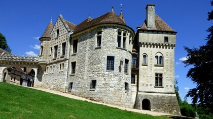 Houetteville Castle now, ph. Fabien Bellat 