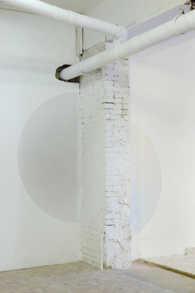 Loin Avec Moi. Courtesy of LMAKgallery