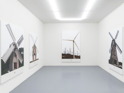 John Baldessari. Courtesy of Mai 36 Galerie