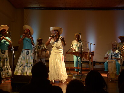 María Faustina Orobio Solís in un suo spettacolo, ph. Lucho Osorio Paez (Resistencia Music). Il mondo affascinante della musica marimba