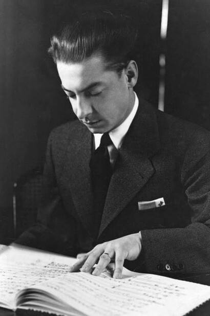 Il direttore d'orchestra austriaco Herbert von Karajan nel 1938