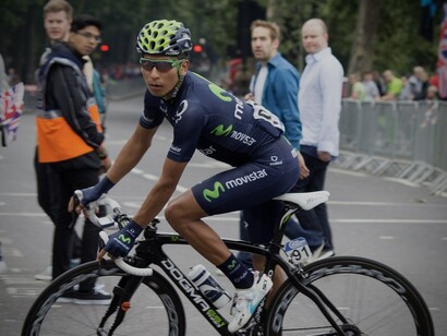 Nairo Quintana en la Etapa 8 del Tour de Gran Bretaña 2013. En ciclista clasificó en décima posición en dicha edición